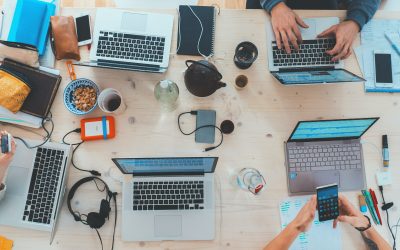 Vad gör en social media manager?
